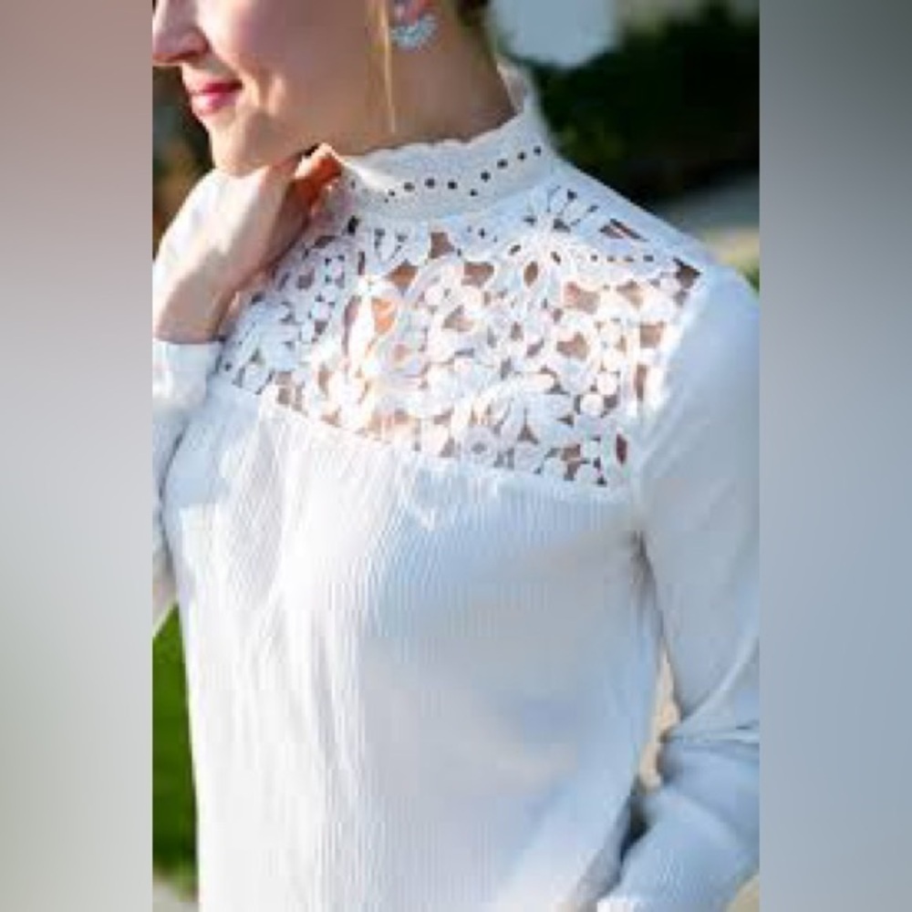 Who What Wear Lace Sheer Blouse Floral Crochet White XS